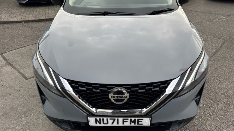 Nissan Qashqai 1.3 DiG-T MH Premiere Edition 5dr Petrol Hatchback